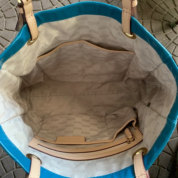 Michael Kors Baby Blue Leather Tote - Picture 2 of 7